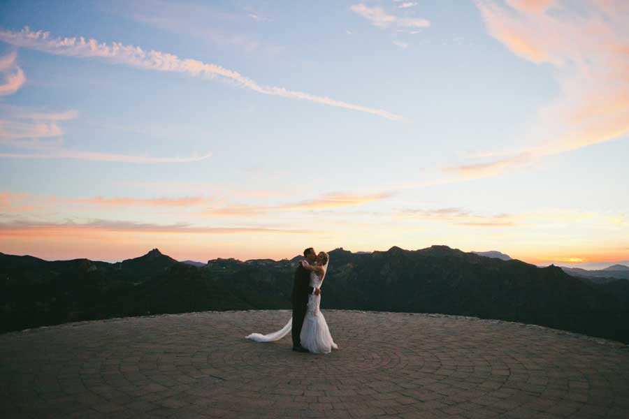 Southern California mountain wedding at malibu rocky oaks winery